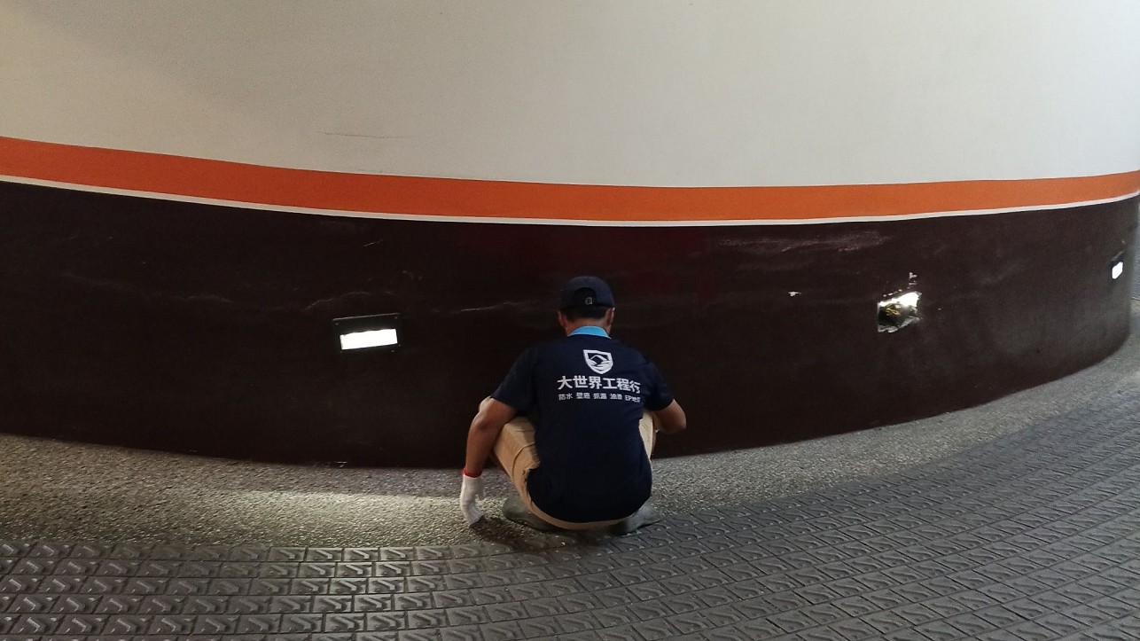 停車場側牆補漆工程-台中北屯