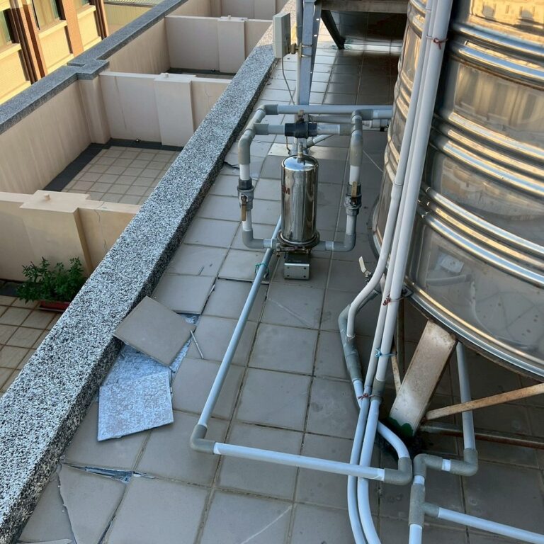 屋頂PU防水隔熱工程 台中沙鹿施工前2