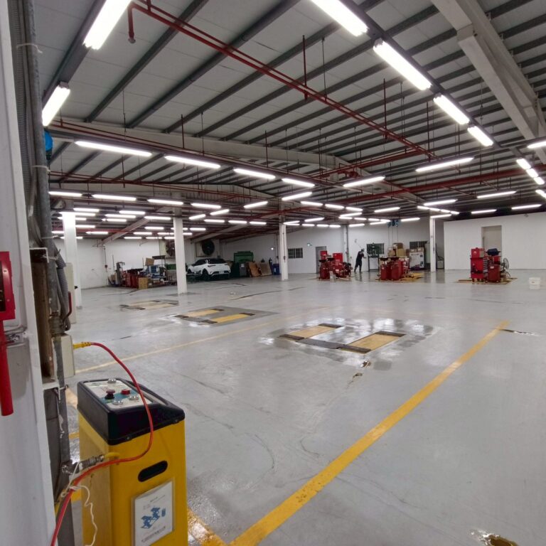 EPOXY環氧樹脂地坪修補工程 馬自達 彰化廠施工中3