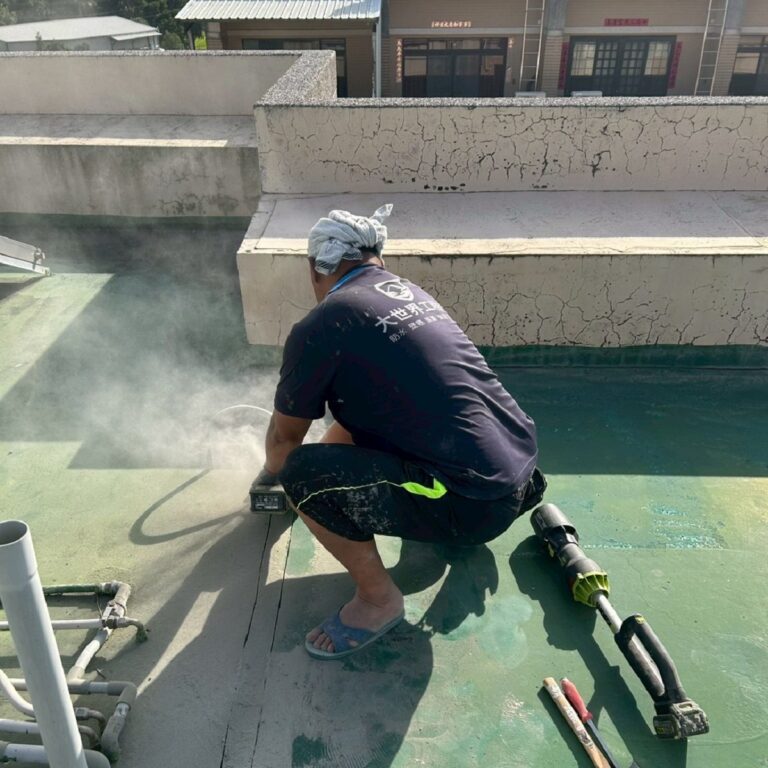 屋頂PU隔熱防水工程 台中豐原施工中2