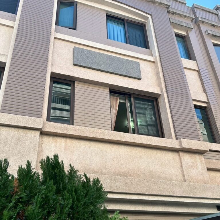 外牆防水 台中北屯軍福十三路12