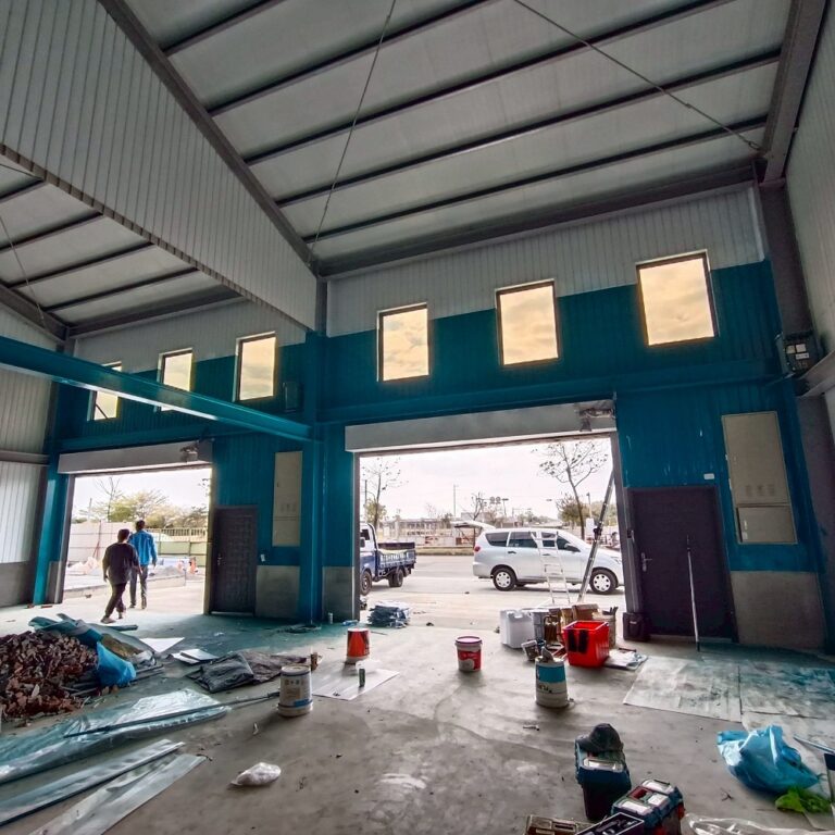 客戶調色鐵皮噴漆 高雄楠梓TOTAL施工中3