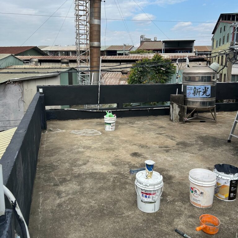 屋頂PU防水隔熱 台中太平永義路施工中3
