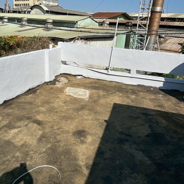 屋頂PU防水隔熱 台中太平永義路施工中7