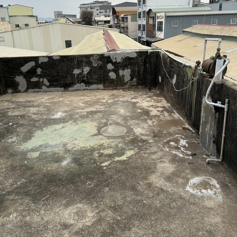屋頂PU防水隔熱 台中太平永義路施工前2