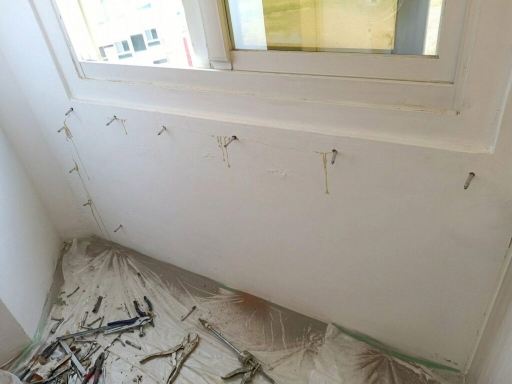 窗框抓漏 台中梧棲施工中