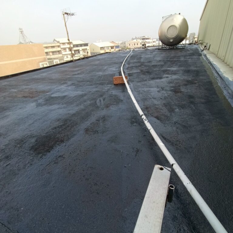 熱熔毯 鋁箔面隔熱工程梧棲永興路施工中1