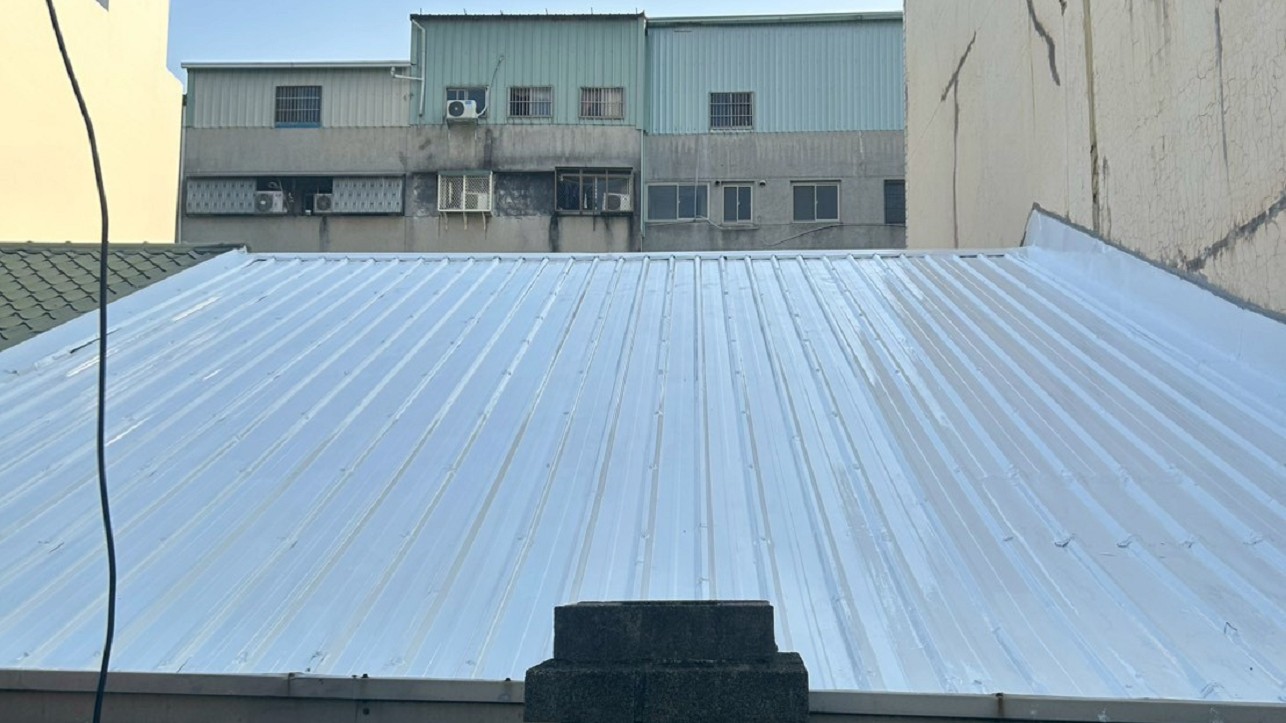鐵皮抓漏防鏽隔熱工程-北屯區東山路