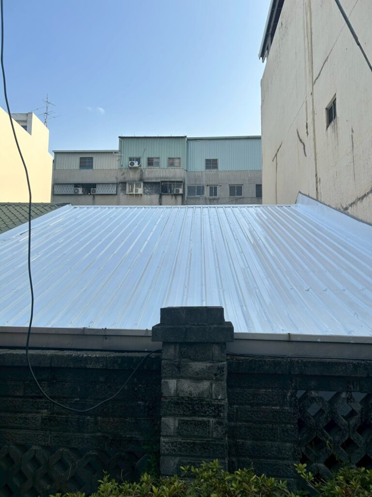 鐵皮抓漏防鏽隔熱工程 北屯區東山路完工1