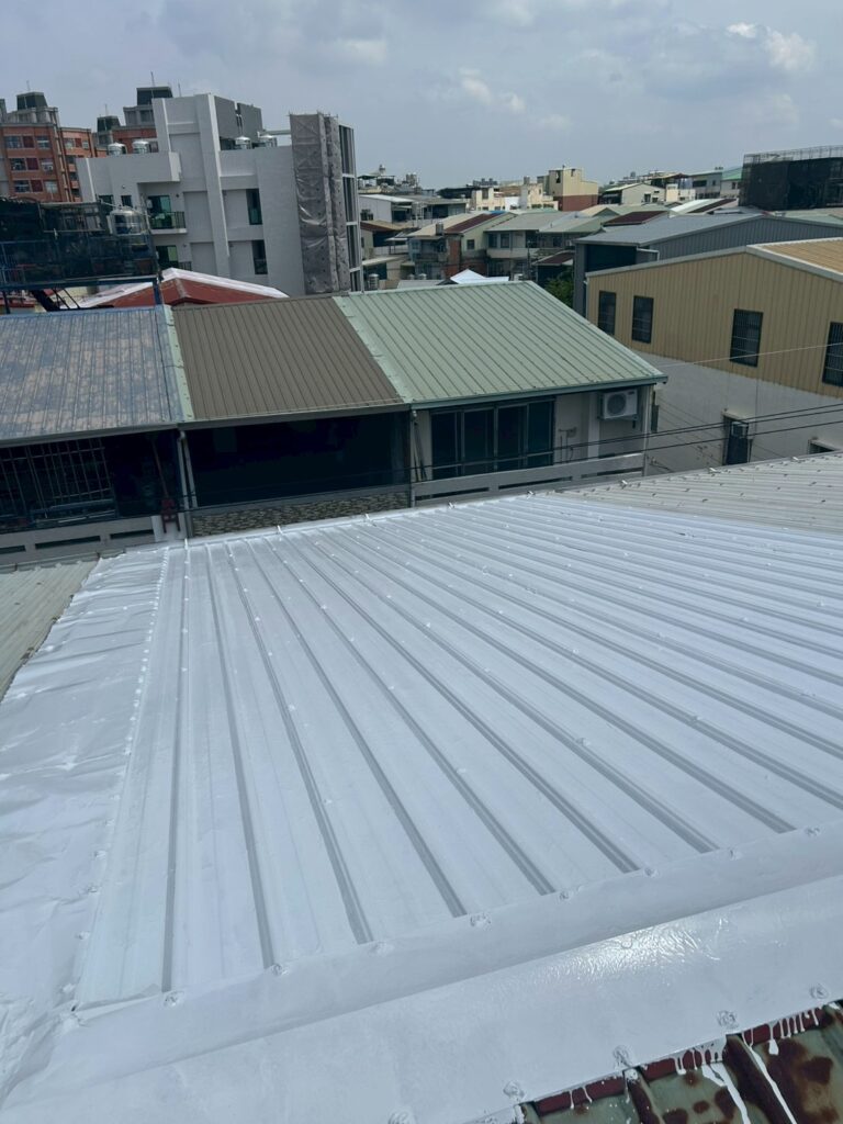 LINE ALBUM 115529屋頂與鐵皮PU與熱熔毯 鋁箔面隔熱防水台中大里好來六街 260609 4