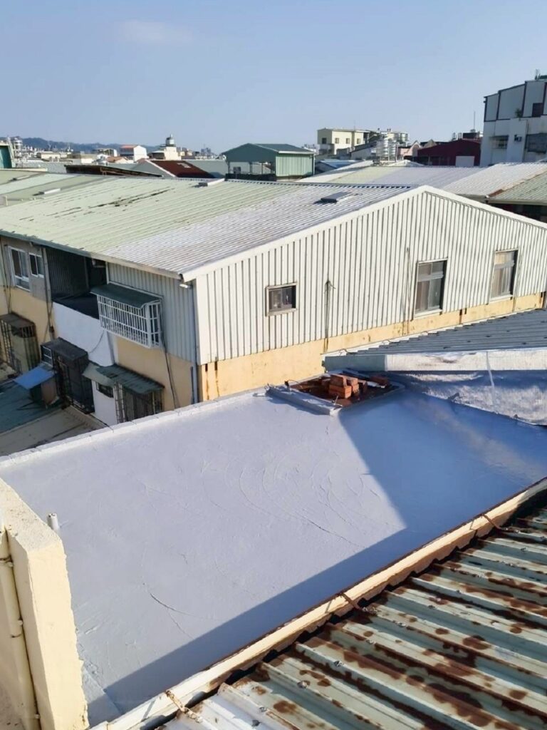 LINE ALBUM 115529屋頂與鐵皮PU與熱熔毯 鋁箔面隔熱防水台中大里好來六街 260609 8