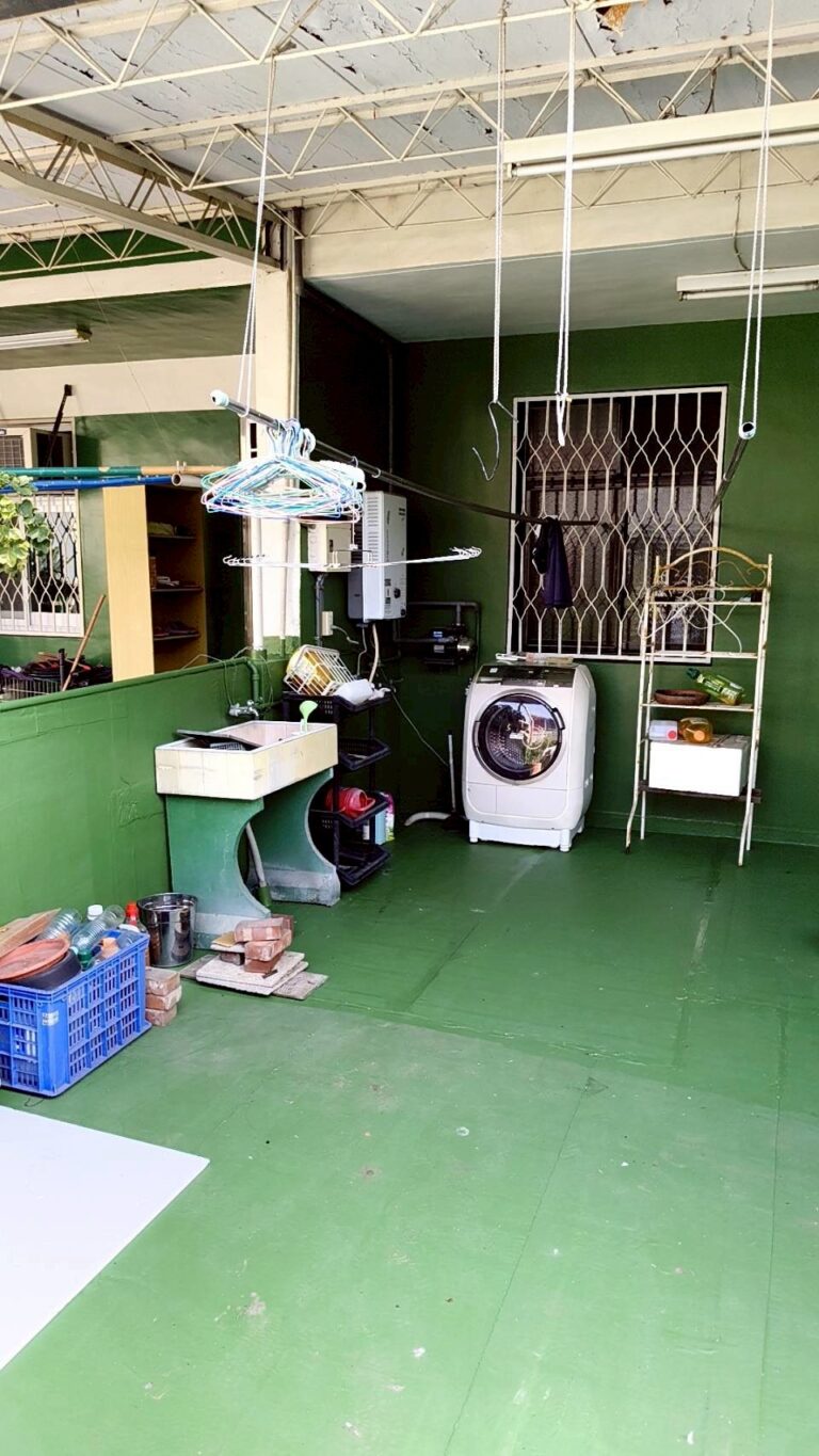 LINE ALBUM 115529陽台與露台熱熔毯不織布面防水工程屋頂鐵皮熱熔毯鋁箔面）台中北屯區旅 260609 7