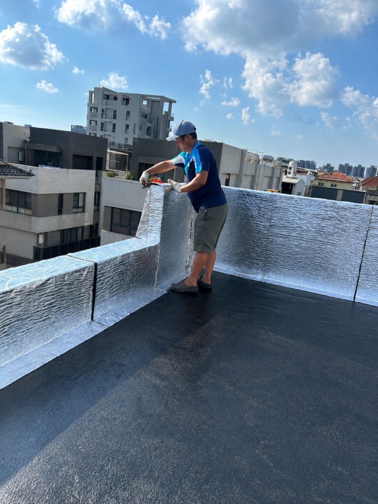 LINE ALBUM 11567屋頂熱熔毯（鋁箔面）台中東區 260609 4