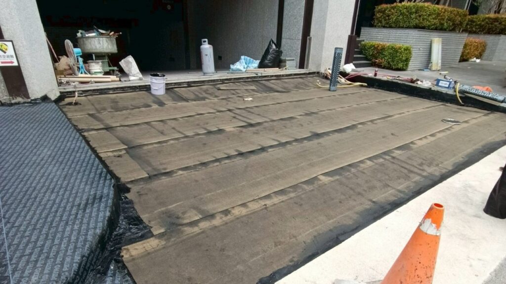 車道入口熱熔毯防水工程-朝馬晴川
