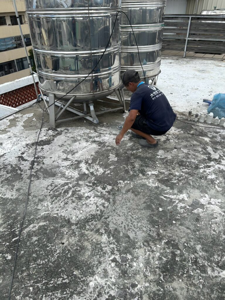 屋凸熱熔毯鋁箔面 北屯區東山路1施工中