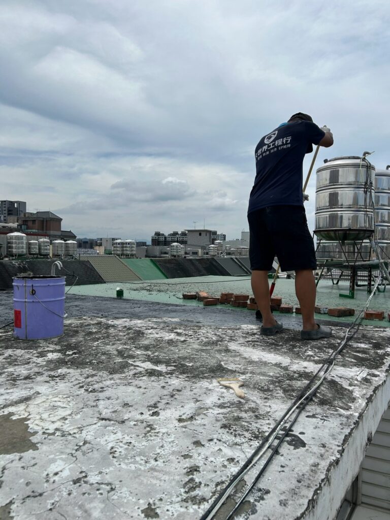 屋凸熱熔毯鋁箔面 北屯區東山路2施工中