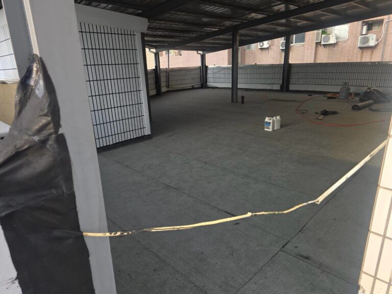 屋頂熱熔毯岩片面 北區衛道路1完工