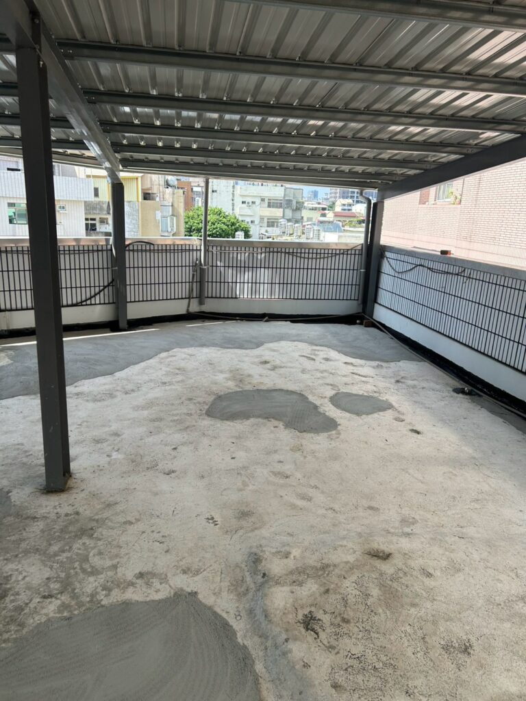 屋頂熱熔毯岩片面 北區衛道路施工前