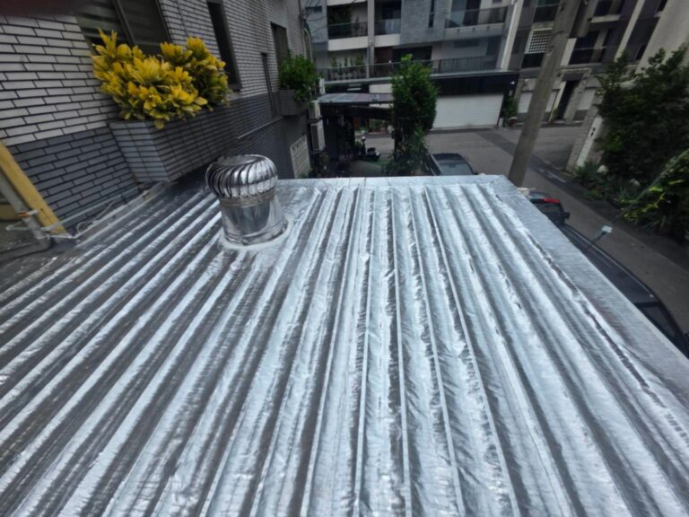 屋頂鐵皮熱熔毯鋁箔面 太平區樹孝路2完工